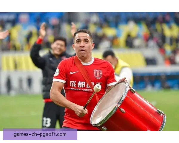 罗慕洛伤愈归来重新掌控成都蓉城中场进攻节奏 罗慕洛伤愈归来重新掌控成都蓉城中场进攻节奏